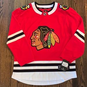 🆕 Official licensed Chicago Blackhawk Jersey